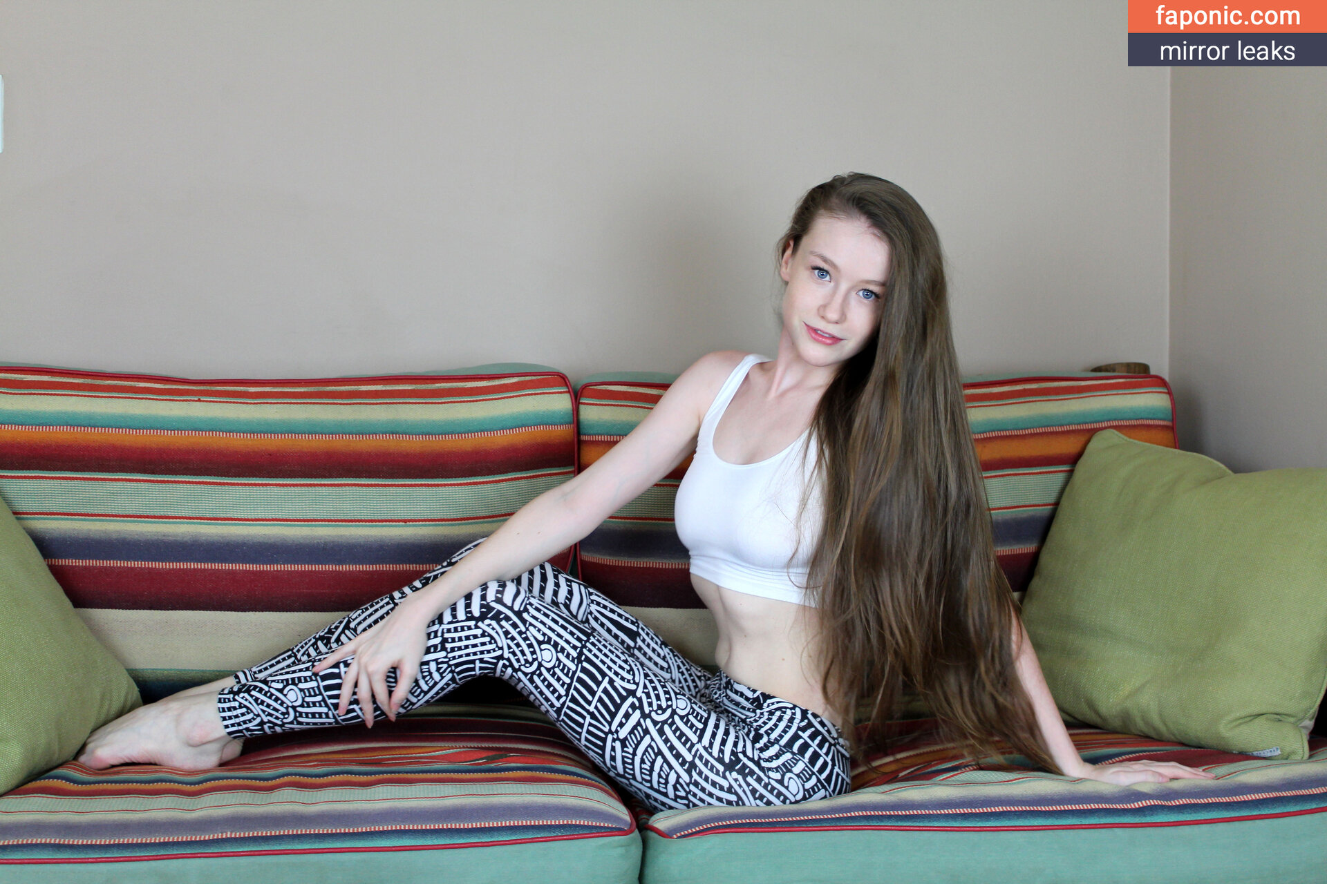 Emily Bloom, emilybloomshow, theemilybloom Eksplicitni sadržaj OnlyFans/Patreon Fotografija #5214