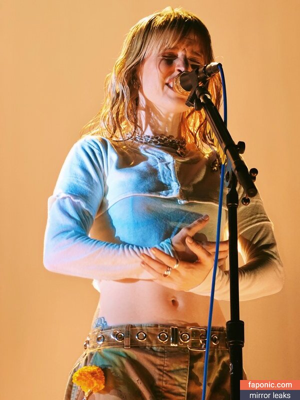 Hayley Williams, meepyfreepy, yelyahwilliams Eksplicitni sadržaj OnlyFans Fotografija #783