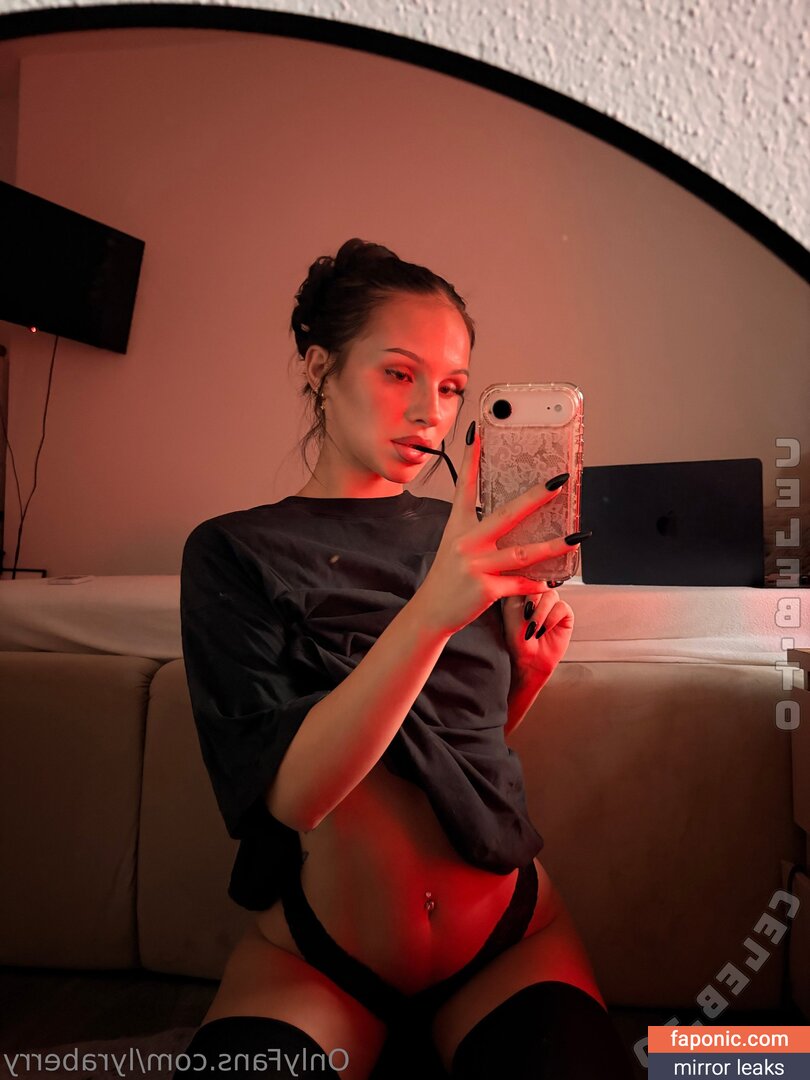 lyrafoxx Eksplicitni sadržaj  Fotografija #7