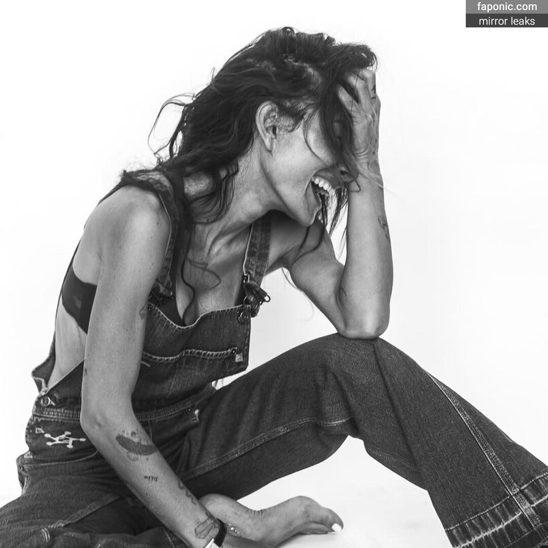 Sarah Shahi, sarahshahi Eksplicitni sadržaj  Fotografija #92
