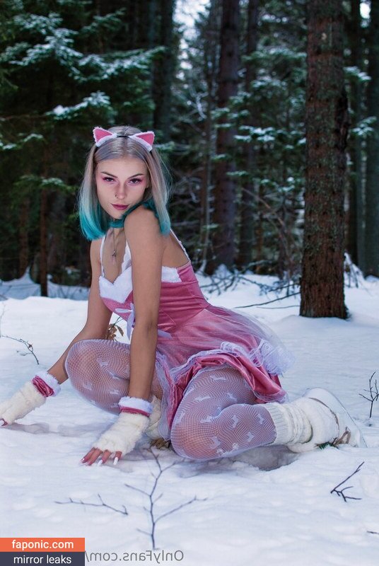 Trixy Blue, trixyblue, trixybluegirl Eksplicitni sadržaj OnlyFans Fotografija #2