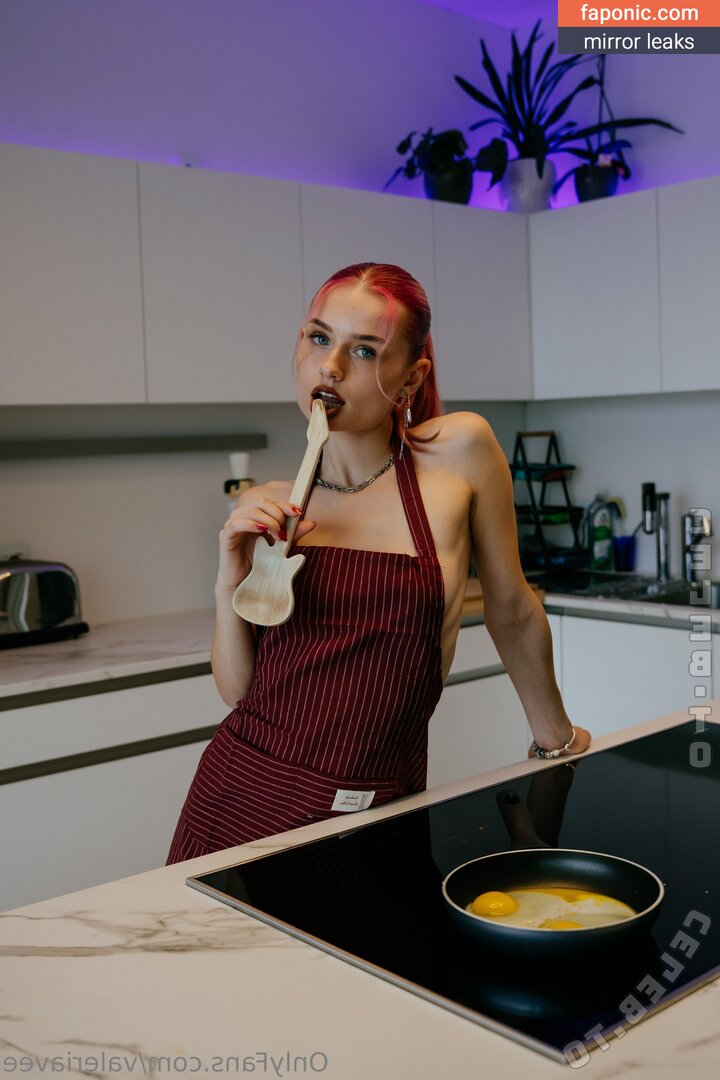 miss_valix, monamarie, valeriavee, valive888 Eksplicitni sadržaj OnlyFans Fotografija #95