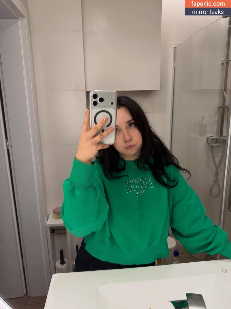 Miniloonaa, mini.loona Eksplicitni sadržaj OnlyFans Fotografija #75