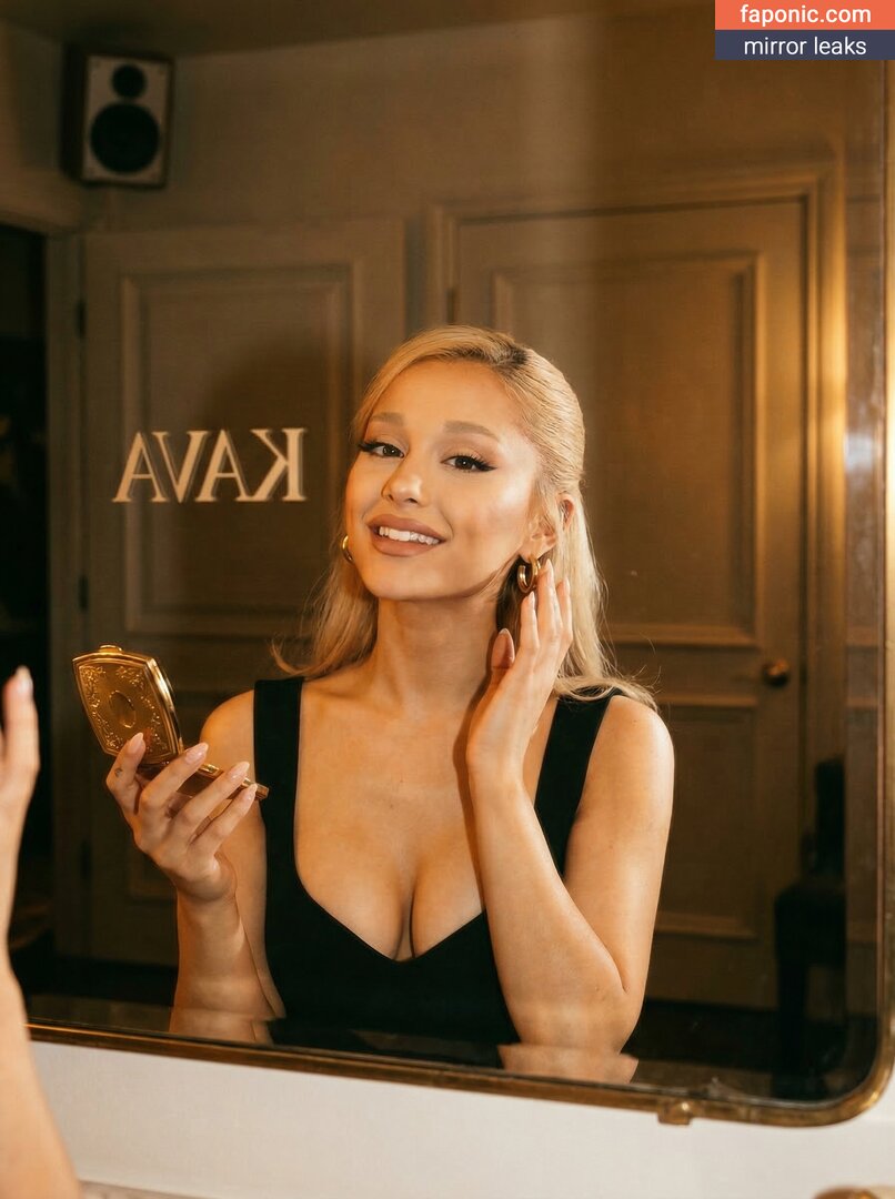 Ariana Grande, arianagrande, biancasotelo14 Eksplicitni sadržaj OnlyFans Fotografija #223