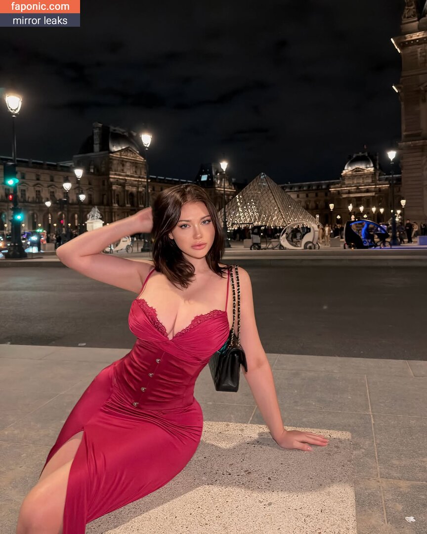 andreeamaresof, andreeamaresof_fanpage2022, blackwidof Eksplicitni sadržaj OnlyFans Fotografija #4