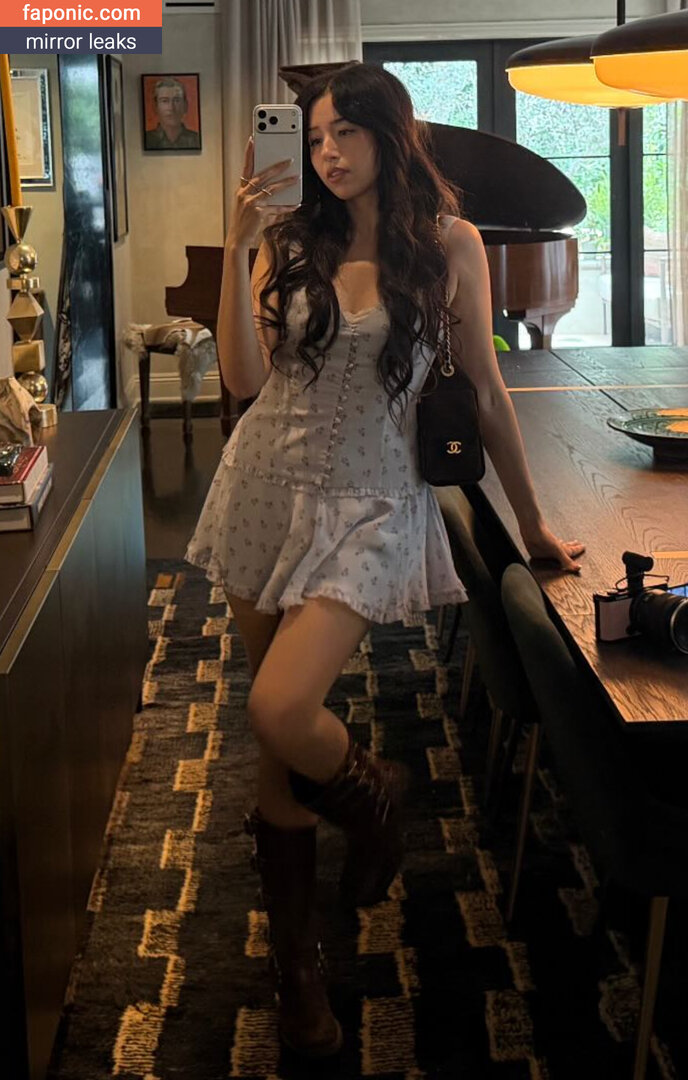Pokimane, https:, pokimanelol, pokinaneonlyfan Eksplicitni sadržaj OnlyFans Fotografija #1