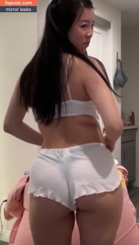https:, jasminemilktea, peachkellini, xchrissah Eksplicitni sadržaj OnlyFans Fotografija #34