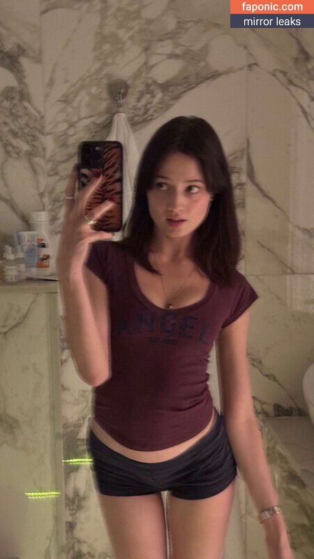 caitlinerinoneill, heyitsapril Eksplicitni sadržaj OnlyFans Fotografija #10