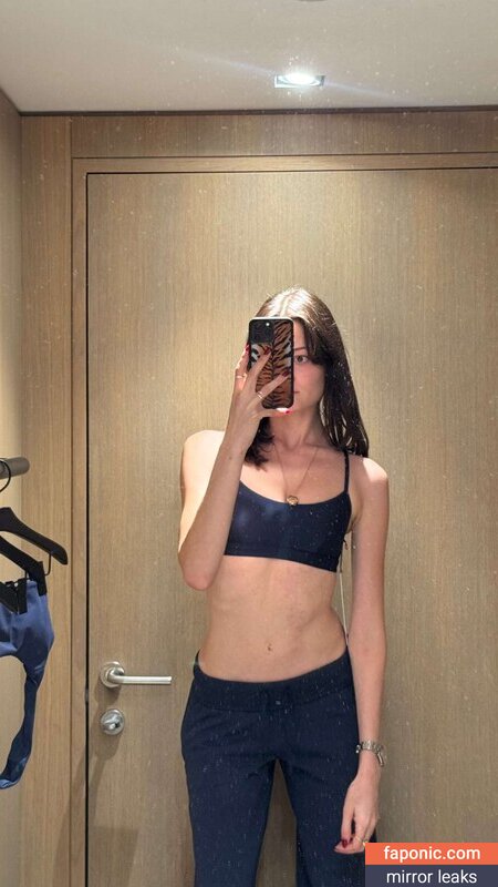 caitlinerinoneill, heyitsapril Eksplicitni sadržaj OnlyFans Fotografija #12