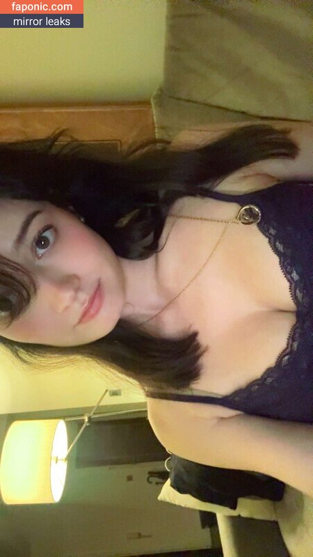 caitlinerinoneill, heyitsapril Eksplicitni sadržaj OnlyFans Fotografija #22