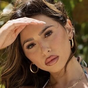 Bella Fleurre