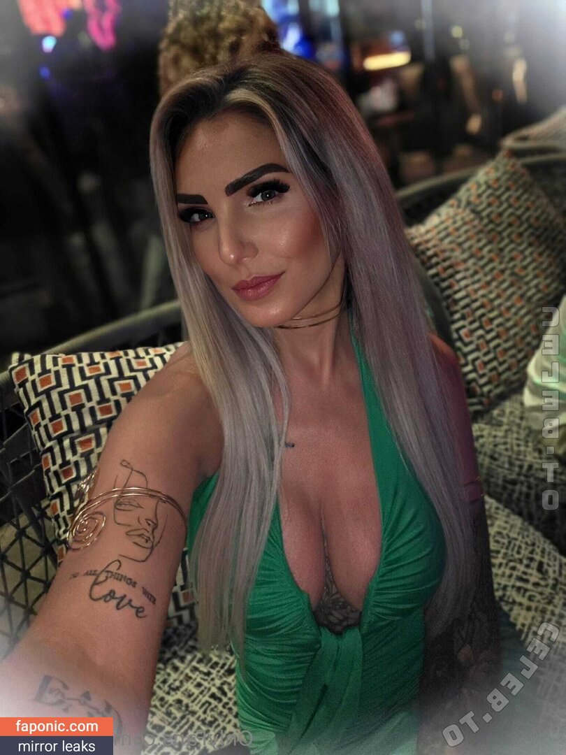Larissa Lou