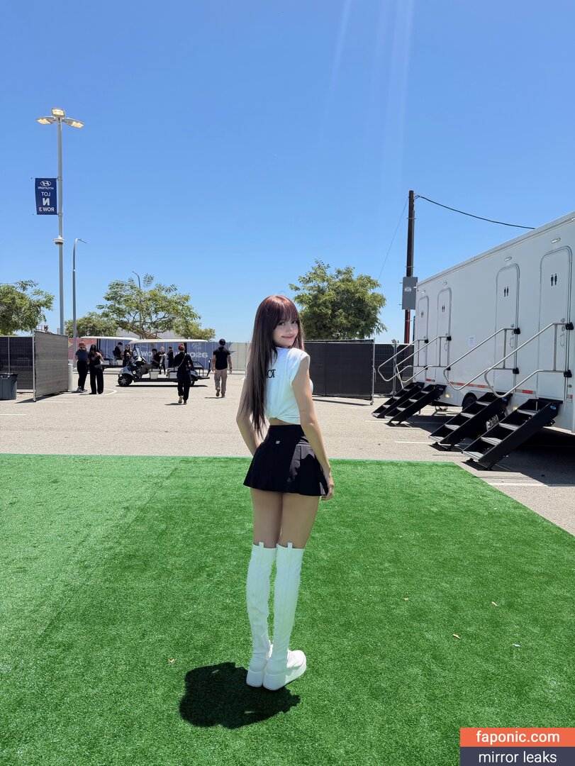 Lisa Blackpink